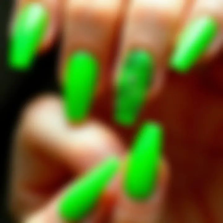 Intriguing Green Nail Art Stylish green fake nails with intricate designs